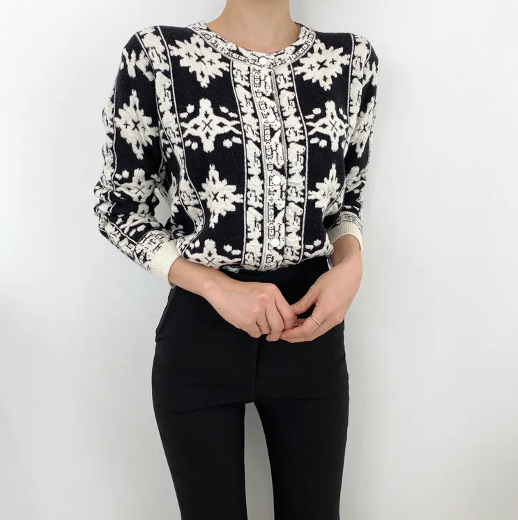 Stefanie - Klassischer Muster-Cardigan